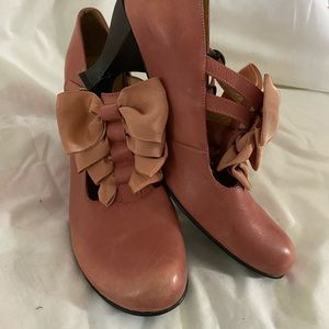 Dusty pink Baroque heels by John Fluevog